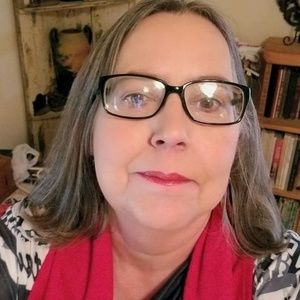 Meet your Posher, Tina